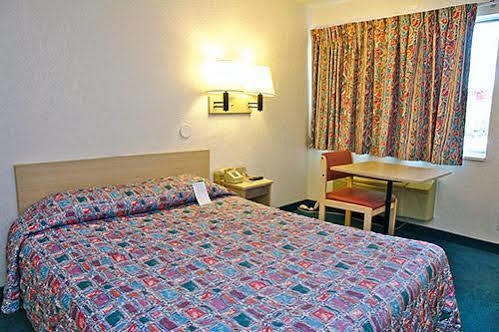 Oyo Hotel Tulsa Ok, I-44 Εξωτερικό φωτογραφία